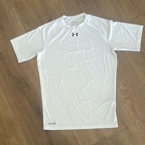 Under Armour men's tee shirt. White with black accent. Size 2XL. Headgear.